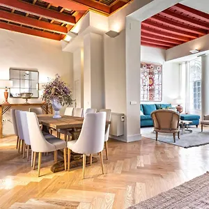 Genteel Palacio Abades Holiday home